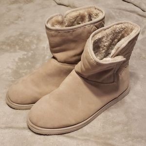 Old Navy size 10 boots